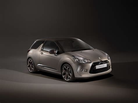 Citroen DS3 Crossback Photos and Specs. Photo: Citroen DS3 Crossback 4k ...