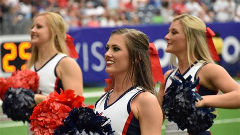 Photos: Ole Miss Rebelettes, Cheerleaders at 2018 Advocare Texas Kickoff | khou.com