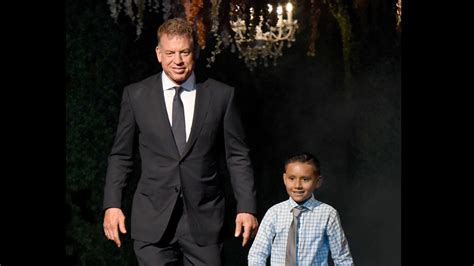 Troy Aikman: Kids battling cancer tougher, more courageous than pro ...