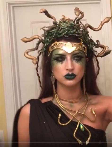 Medusa video tutorial | Medusa halloween, Medusa halloween costume, Scary halloween costumes