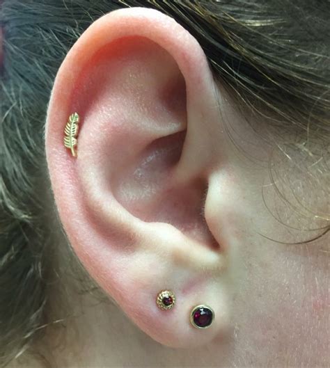 Ear Lobe Piercing [50 Ideas]: Pain Level, Healing Time, Cost, Experience - Piercee