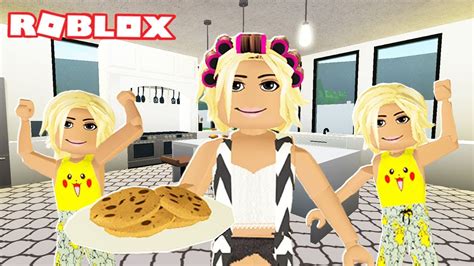 BEING A MUM ON BLOXBURG | Roblox - YouTube