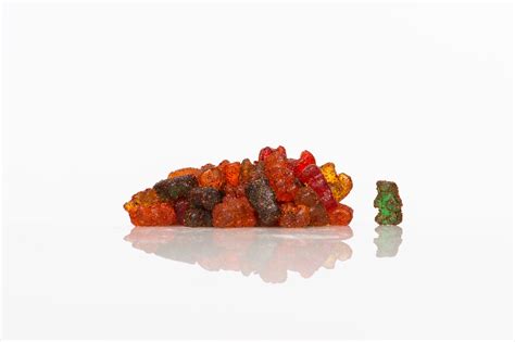 Gomitas enchiladas #gummy #gummybears #spicy | Fruta con chamoy, Batidos saludables para ...