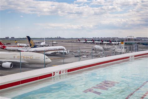 Sleep with the planes: 10 best airport hotels in the United States and Canada - The Points Guy