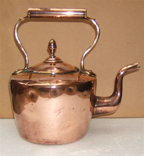 MM2010e Gallery: 80 Antique Copper Kettle with brass detailing