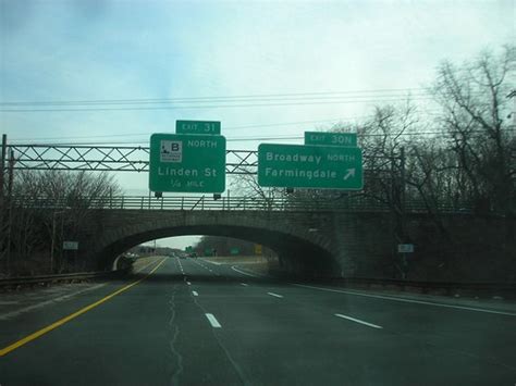 Long Island Police Officer in Serious Condition After Crash on Southern State Parkway | IBTimes