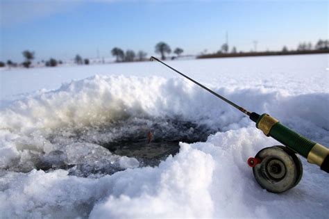 How To Rig Your Ice Fishing Rods And Reels | 10 Easy Ways