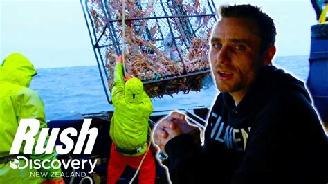 Rookie Captain Jake Anderson Leads The Saga Crew In BAD Conditions | Deadliest Catch - YouTube