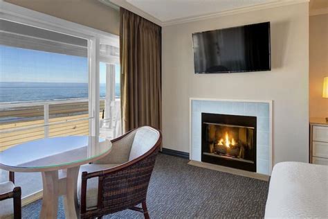 Pet Friendly Hotels in Cannon Beach, OR - BringFido