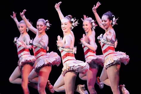 Rockettes Hosting Free Dance Classes After Christmas Show Is Canceled ...