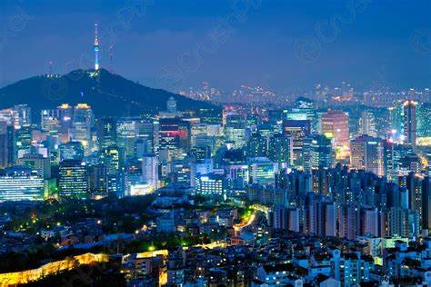 Seoul skyline en la noche, Corea del Sur - foto de stock 643065 | Crushpixel