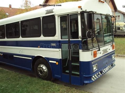 Thomas Freightliner bus 2001 Coaches Photo and Specs