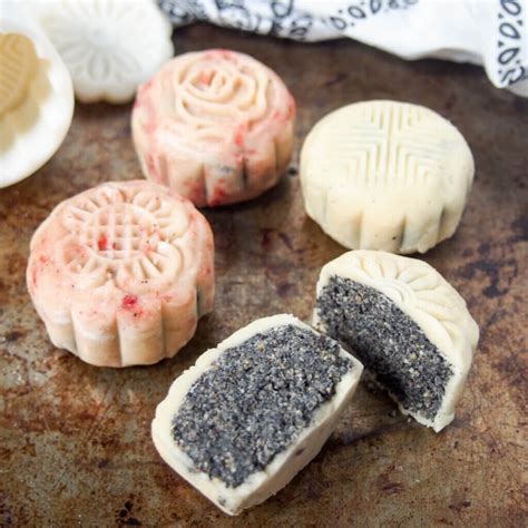 Chinese mooncakes (snow skin mooncakes) - Caroline's Cooking