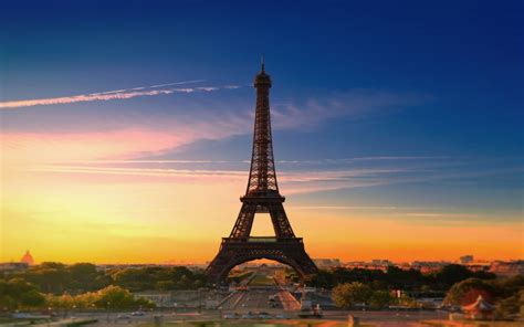 Download Eiffel Tower At Sunrise Wallpaper - GetWalls.io