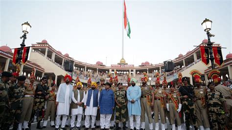 Nitin Gadkari inaugurates 418-feet high national flag at Attari-Wagah border | Today News