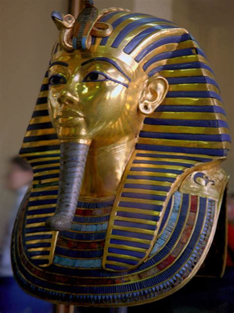 Tutankhamun gold mask - CIRCUMNAVIGATOR