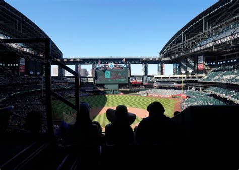 Diamondbacks in Active Talks on New Phoenix-Area Stadium