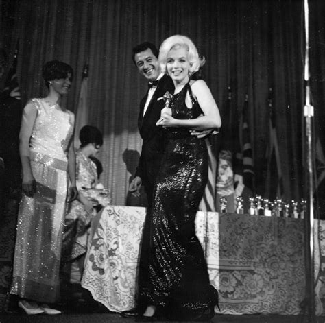 The Story Behind Marilyn Monroe’s Striking 1962 Golden Globes Dress ...