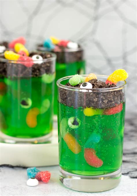 Halloween Jello Worm Cups - Simply Made Recipes