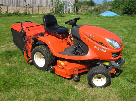 Kubota GR2120 4wd Diesel Ride On Mower / Garden Tractor. Shaft drive ...