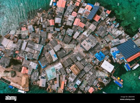 Aerial view of Santa Cruz del islote the most populated island in the world Stock Photo - Alamy