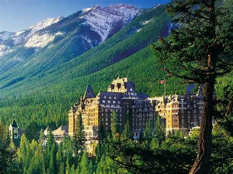 Stay at Fairmont Banff Springs Hotel | Canada Rail Vacations