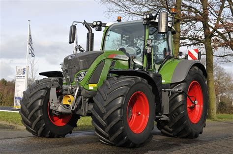 Fendt 724 Vario S4 voor loonbedrijf Westerveld Breedenbroek – Hoftijzer