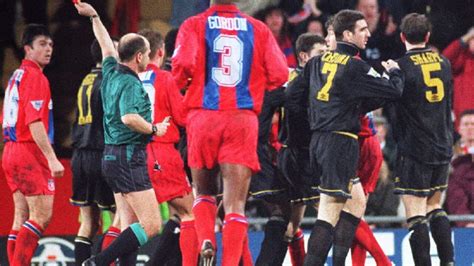 Cantona kung-fu kick secrets revealed 20 years on | SBS Sport