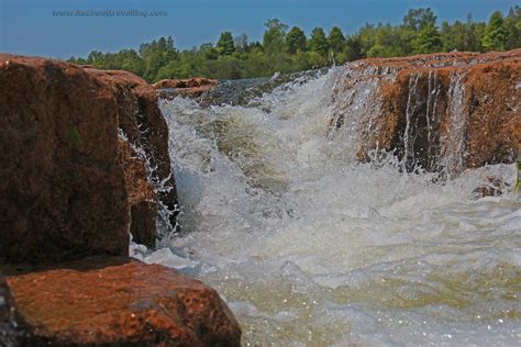 Images of Maitland Falls at Falls Reserve Conservation Area