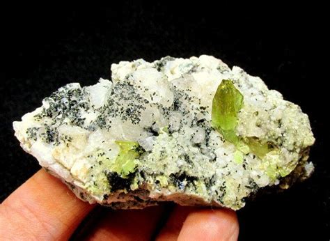 Titanite Meaning and Spiritual Properties