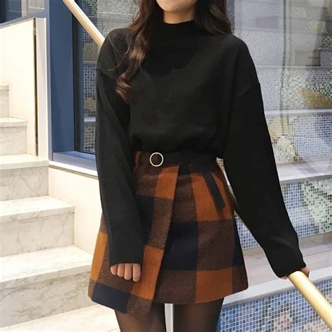 Girl classy outfits aesthetic stylish fall 2021 cute k-pop shopping instagram school | Looks ...