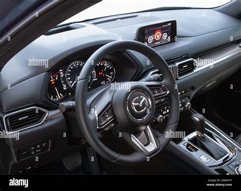 Mazda cx 5 interior fotografías e imágenes de alta resolución - Alamy