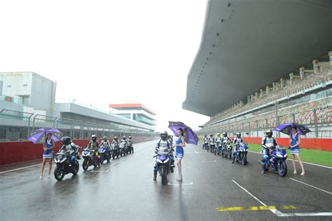 Yamaha Organises Track Day at Buddha International Circuit