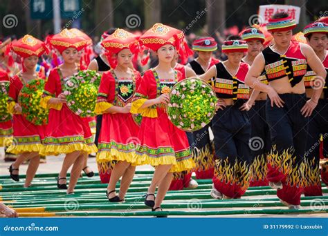 Chinese Dancing People In Zhuang Ethnic Festival Editorial Photography ...