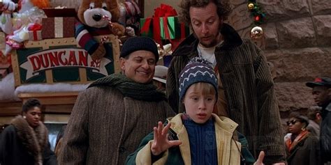 8 Christmas Movies That Make New York City Look Like A Magical Holiday ...