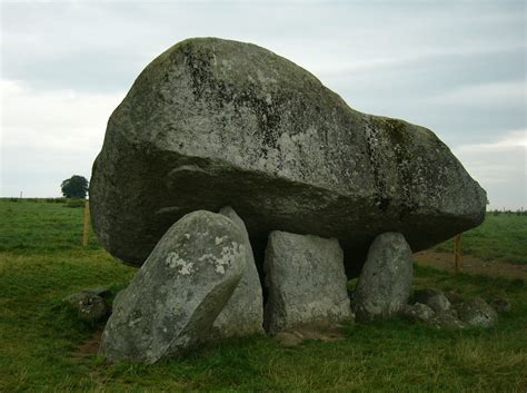 Dolmen - Ancient and medieval architecture