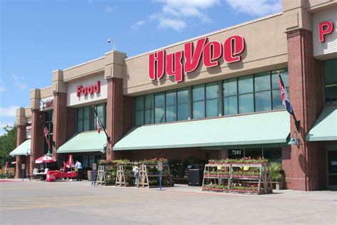 24 Minnesota Hy-Vee stores now offer free COVID-19 testing - Bring Me ...