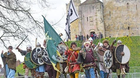 York's Jorvik Viking festival returns - BBC News