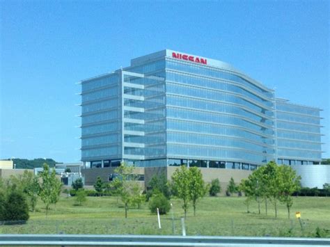 #DrivingTheDivas: #Nashville, #Nissan USA Headquarters here...huge ...