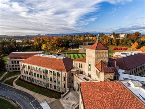 Asheville High School | Shingle Tile | Ludowici Roof Tile