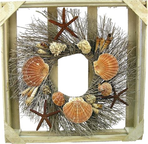 Amazon.com: 18" Mixed Scallop Shell Wreath W/Crate : Home & Kitchen