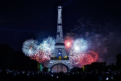 Paris fireworks bastille day La Fête Nationale | La Fête Nat… | Flickr