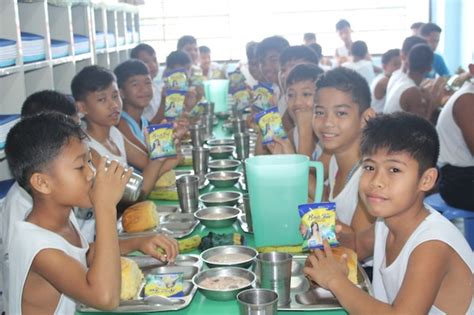 A ‘bubble‘ success story from the Sisters of Mary School in Cavite | Inquirer News