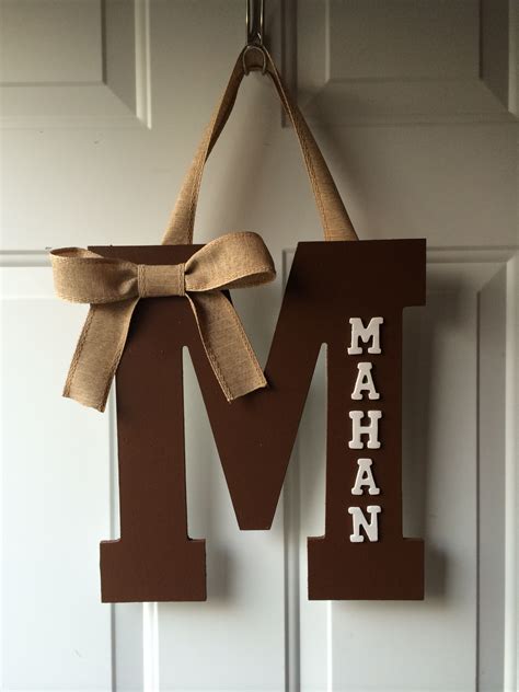 Monogrammed door hanger DIY Monogram Door Hanger Diy, Door Hangers Diy ...