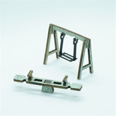 Swing & Seesaw 1:100 - Croco