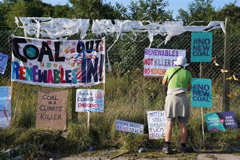 Gove stokes environmental anger by approving first new coal mine in 30 years