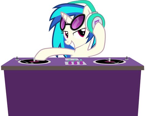 Vinyl Scratch - The DJ by nsaiuvqart on DeviantArt