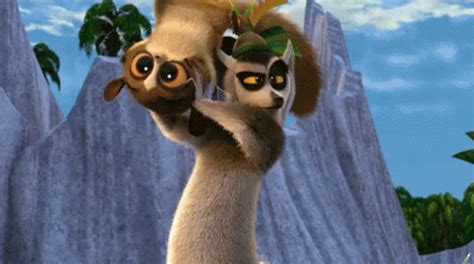 Mort Toss GIF - Mort KingJulien Madagascar - Discover & Share GIFs ...