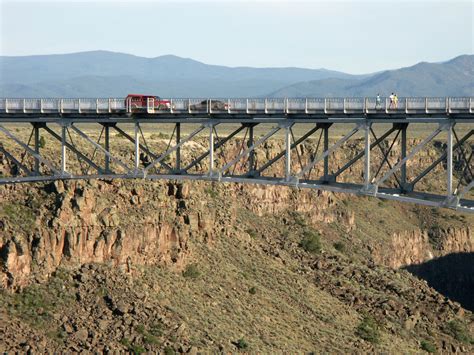 File:22RioGrandeGorgeBridge.jpg - HighestBridges.com