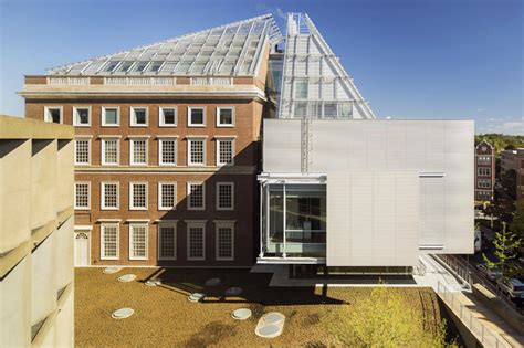 renzo piano unites harvard art museums with glazed rooftop structure